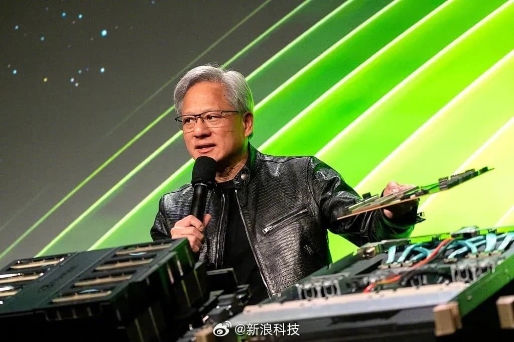 黄仁勋称中国已具备足够的计算能力