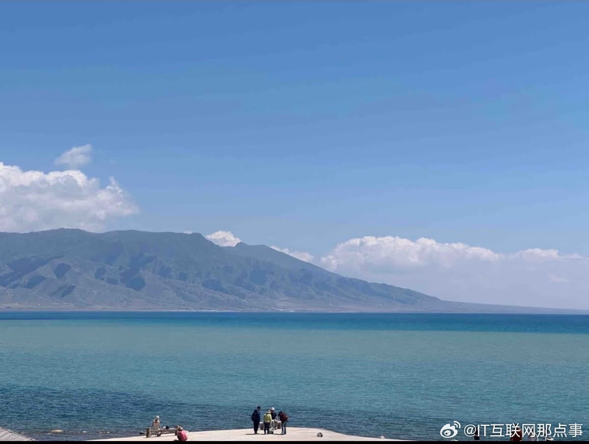 赛里木湖