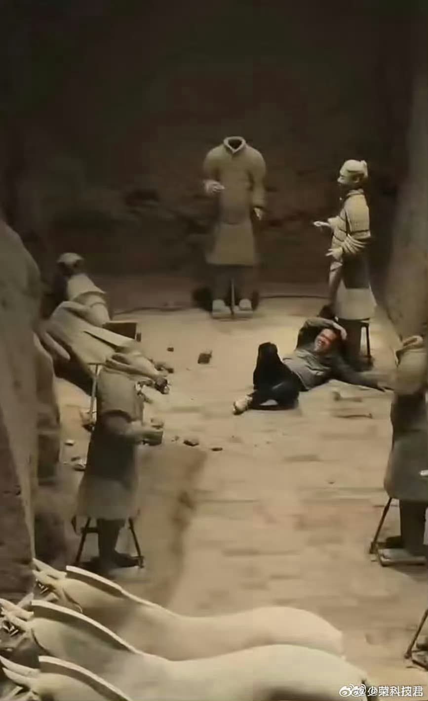 派出所回应男子掉进兵马俑俑坑中