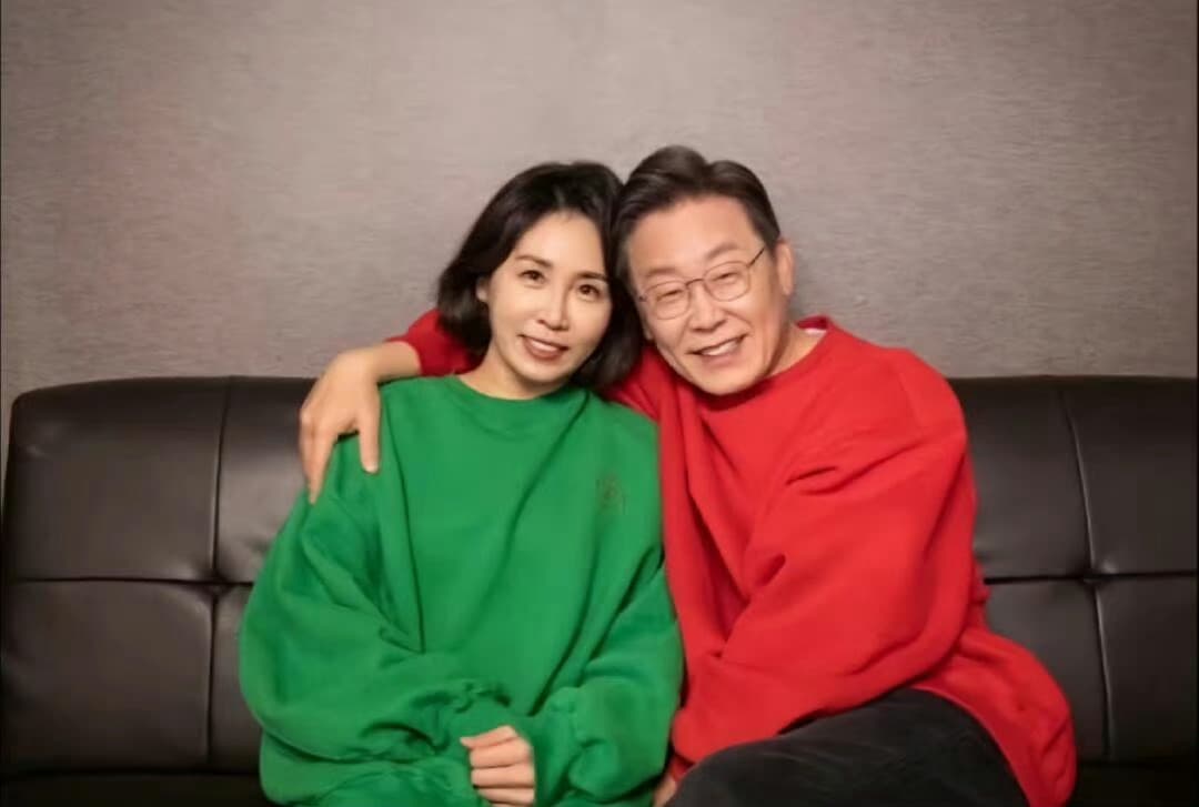 韩国第一夫人为李在明买睡衣