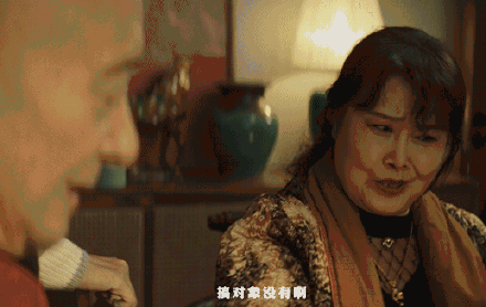 Comedic Legend Chen Peisi Graces Weibo with New Year’s Ad Campaign