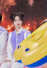 "Yang Zi said she would spend 20,000 yuan to dance in a girl group!" This topic has recently sparked heated discussion on social media. Yang Zi, a famous Chinese actress, said in her new drama "Long Time Love" that she will dance in a girl group if the popularity of the drama exceeds 20,000. As soon as this news was released, it immediately aroused fans' attention and expectations.