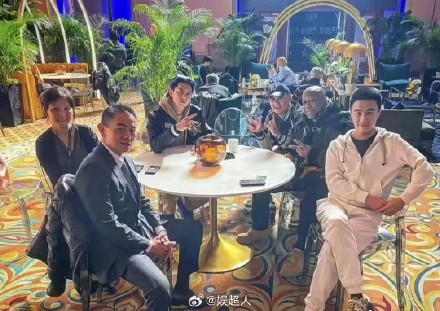 NBA Stars Wang Hao and He Yuxiao Share a Frame, Igniting Fan Excitement