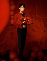 Title: Wang Zhenliang and His Debut on CCTV's Spring Festival Gala with Five Brothers