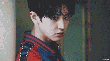 A recent survey conducted by Chinese social media users has revealed their favorite K-pop artists and a number of notable mentions have garnered significant attention from netizens. The survey, which asked users to vote for their favorite K-pop artists based on their looks alone, has sparked debates and discussions among fans and critics alike.