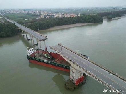Guangzhou Bridge Accident: Tragedy Highlights Long Hours and Demanding Nature of Bus Drivers' Jobs in China