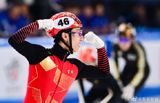 In a thrilling finale at the Fourteenth Winter Short Track Speed Skating competition, Chinese athlete Sun Long dominated the men's 500-meter event, finishing with a record-setting time of 41.046 seconds. Liu Shaoang of Hungary claimed silver with a time of 41.102 seconds, while Taskin Ozbek of Turkey finished in third place with a time of 41.207 seconds.
