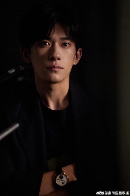 Jackson Yee's Eye Controversy: A Bizarre Trend in Chinese Media