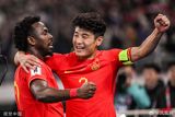 In a thrilling match against Singapore, China's national soccer team, often referred to as the "Guo-zu," secured a resounding 4-1 victory in the World Cup qualifiers. This triumph, which took place on March 26th, Beijing time, was a breath of fresh air for Chinese soccer fans, who have been eagerly awaiting a significant win.