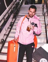 Messi's Japanese Tour Begins: Controversial China Stopover Creates a Stir