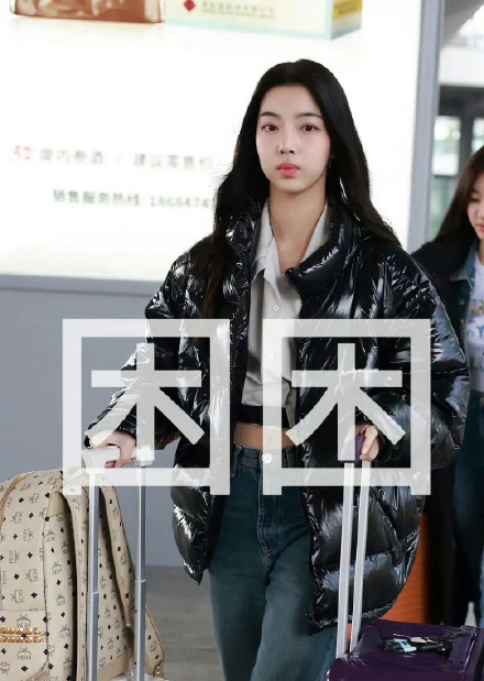 Zhang Yixing's New Girl Group Sparks Debate on Aesthetics and K-Pop Beauty Standards
