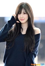 Giselle Stuns at Paris Fashion Week Actress and model Giselle has taken the world by storm with her recent appearance at Paris Fashion Week. The Chinese-language social media has been buzzing with excitement over Giselle's arrival at the airport and her stunning ensemble for the event.