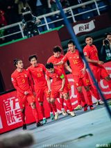 The Chinese national football team, often referred to as the "Guo'an", has secured a significant victory in the FIFA 2026 World Cup Asian qualifiers. The team defeated Singapore 4-1, showcasing a strong performance that has sparked excitement among Chinese football fans. The match, which took place in Singapore, saw the Guo'an team's star player, Wu Lei, scoring two goals and contributing an assist.