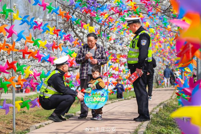 Innovation, Empathy, and Perseverance: Unconventional Tactics and Heartwarming Stories in Modern China