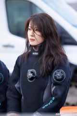 Title: "赵昭仪的浮潜挑战与自我成长"