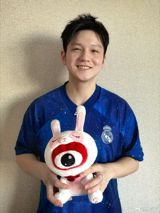 As the new year dawns, Chinese social media is abuzz with the return of one of the country's most beloved athletes to the digital arena. @樊振东, known to fans as "Fatty" or "Little Fatty," has made a grand entrance on Weibo, China's version of Twitter, with a heartfelt message and a nod to his dual passions for table tennis and football.