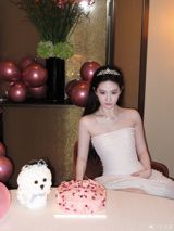 The Golden Eagle Awards left Liu Yifei off its best-actress list while honoring her hit show, and her fans saw the same old 'traffic' snobbery. As the argument escalated, she posted birthday photos in a tiara.