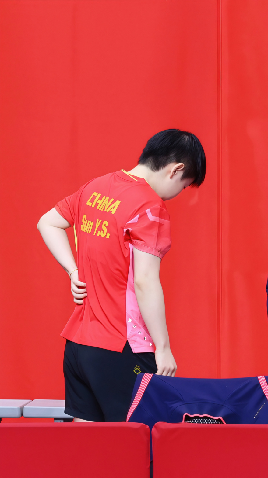 A view of Sun Yingsha in her red national-team shirt during the China Smash, circulated with posts calling for her to rest. Photo: @马佳青莎