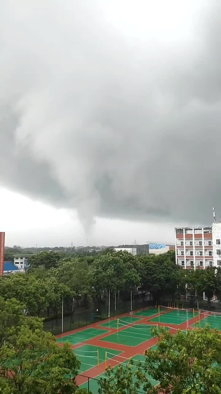 Hainan Reels From Its Heaviest Rain in 68 Years as Typhoon Azalea Takes Shape