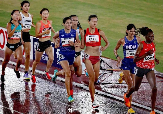 The women's 1500m final at September's Asian Games in Nagoya, the race in which Li Chunhui took silver. Photo: @新浪新闻