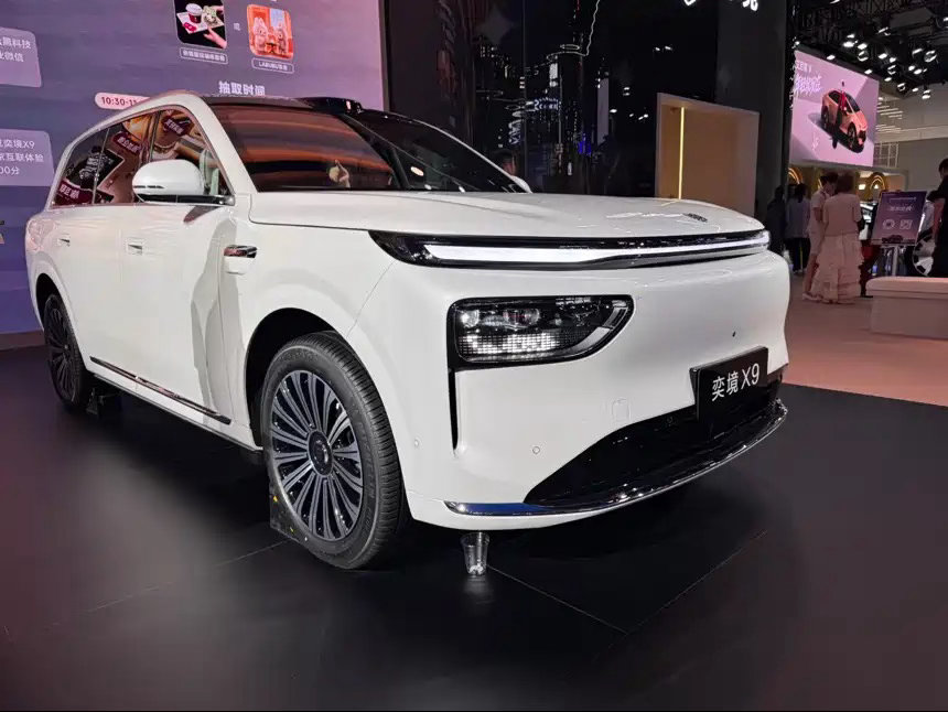 Huawei's Newest Big Bet on Wheels Is Dongfeng's 279,800-Yuan Yijing X9