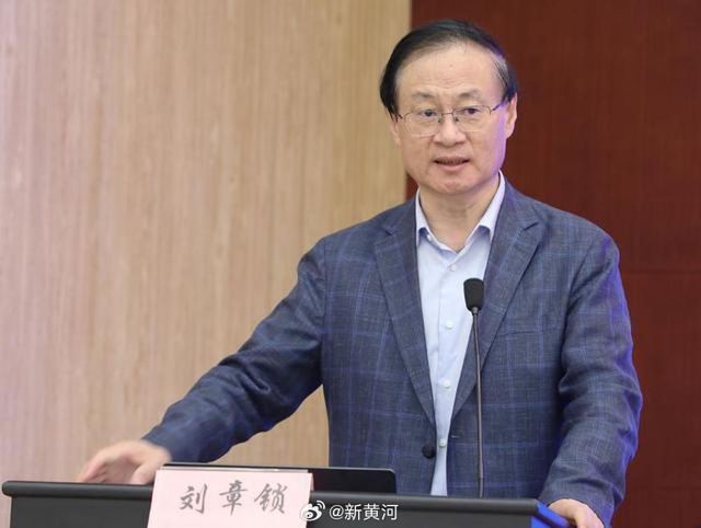 Three Straight Chiefs of China's 'Largest Hospital in the Universe' Are Under Investigation