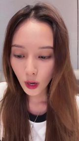 After weeks of speculation that her child was born to a surrogate, the singer and influencer Xu Yiyang took to a livestream to answer her critics point by point — and left the internet arguing about what celebrity families owe the public.