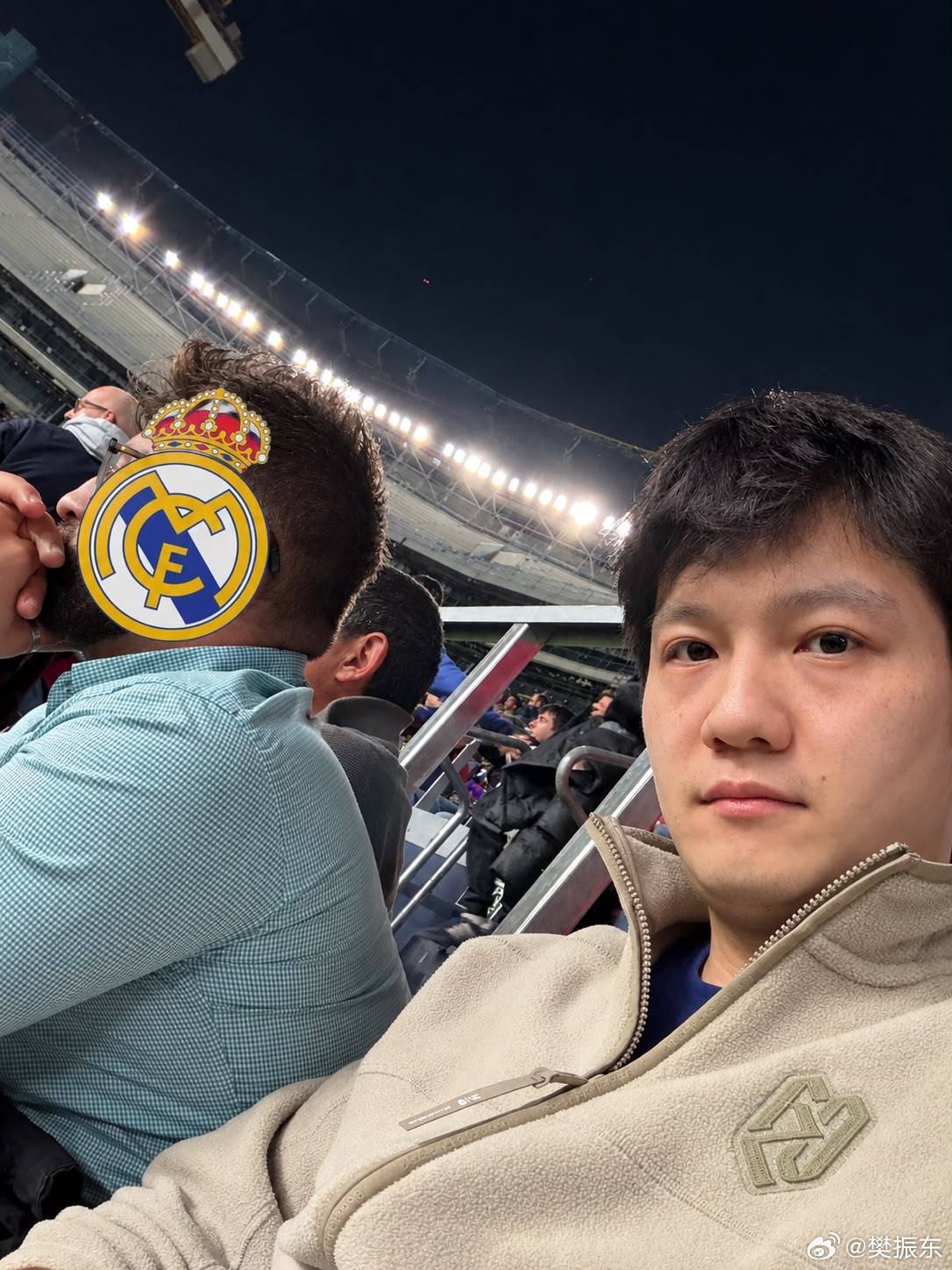 Fan Zhendong Went to El Clásico as a Real Madrid Fan in Disguise
