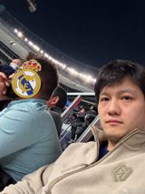 China's table tennis champion Fan Zhendong flew to Barcelona to watch El Clásico as a Real Madrid fan. A gift ticket from Real Madrid's management, a security check that found his hidden shirt, and a Barcelona shirt bought in desperation turned his first Camp Nou visit into a viral first-person essay that Chinese readers are sharing as a small comic masterpiece.