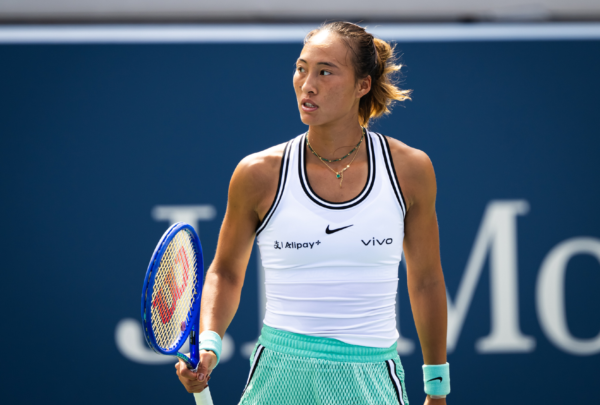 Zheng Qinwen Saves Match Point, Wins Seven Straight Games From 0-5 to Reach the US Open Last 16