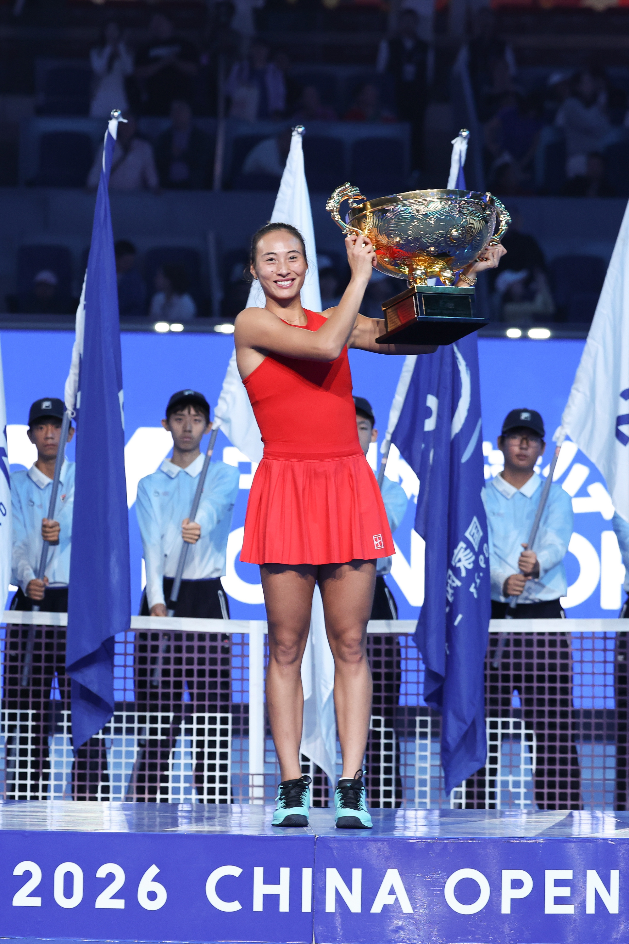 Zheng Qinwen Wins the China Open, the First Home Singles Champion in Tournament History