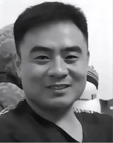 In a heartwarming display of respect and gratitude, crowds have been flocking to a hot pot restaurant in Beijing's Haidian district, owned by the late fire chief Luan Liwei, who tragically lost his life while saving three children from drowning in a river in Hebei province on August 10.