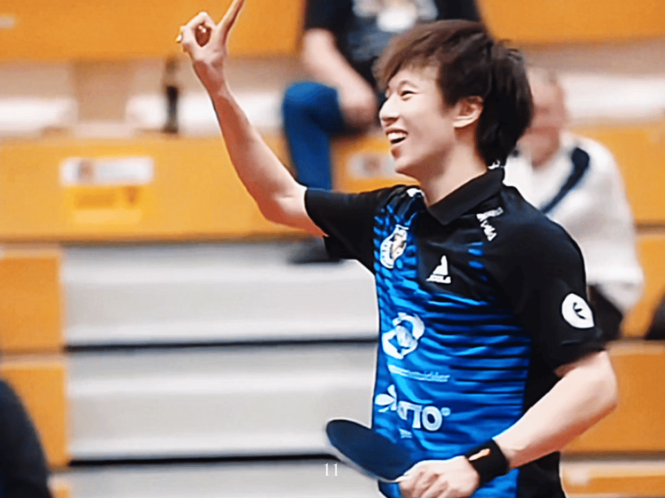 Chinese table tennis star Wang Manyu has expressed her desire to take on more responsibilities in women's doubles, following her team's victory over Diaz and Pavade in the WTT Singapore Grand Slam. In a post-match interview, Wang stated that she hopes to assume a more prominent role in the doubles pair, leveraging her experience and skills to drive the team's success. This statement has sparked discussions and attention among fans and netizens, with many eagerly anticipating her future performances. Having recently won against Diaz and Pavade with her partner Kuai Man, Wang Manyu is set to face off against Suthasini and Paranan in the quarterfinals, where her newfound determination to take on more responsibilities will be put to the test.
