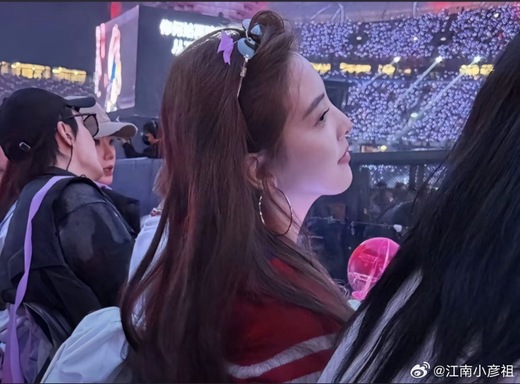 Zhao Lu Si's Pink Revolution: How the Actress's Bold Hair Color is Redefining Celebrity Style and Inspiring a New Generation