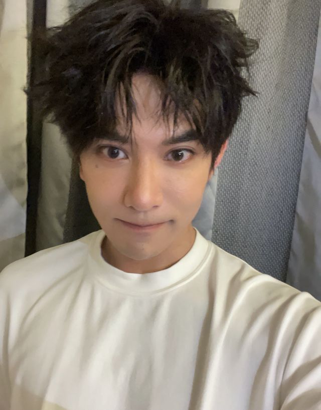 Chinese Actor Feng Jianyu Reverts to Birth Name After Health Woes Tied to Auspicious Renaming