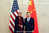 The China-U.S. economic and trade relationship has undergone significant changes in recent years, with the trade volume between the two nations rising from less than $2.5 billion in 1979 to nearly $688.3 billion by 2024. Despite facing numerous challenges, both countries continue to work on preventing decoupling and managing financial risks.