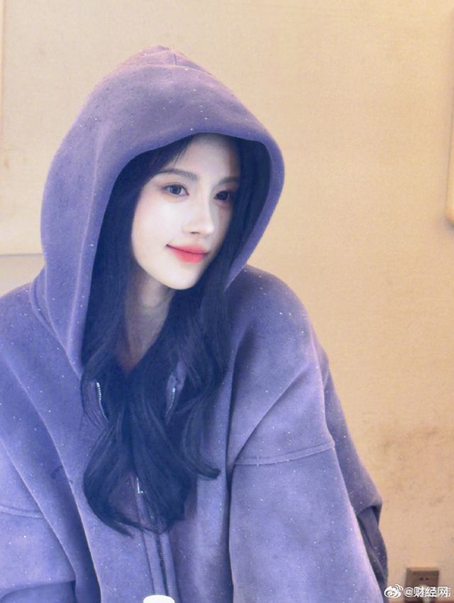 Chinese Actress Ju Jingyi Takes Silba to Court Over Contract Dispute
