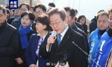 On January 2nd, 2024, the world was shocked to learn of an attack on Lee Jae-myung, the leader of South Korea's main opposition party, the Democratic Party. The incident occurred during a public event in Busan, where Lee was scheduled to meet with supporters and discuss various issues. According to eyewitness accounts and media reports, a man approached Lee, requesting a signature, before suddenly using a sharp object to stab him in the neck. The attacker was quickly apprehended, and Lee was rushed to a nearby hospital for emergency treatment.