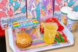 The emergence of "谷子" culture, which refers to the consumption of merchandise related to anime, games, comics, and idols, has become a significant aspect of young people's lives in China. This trend is characterized by a shift in consumption priorities, where the value of a product is no longer solely determined by its functional value but also by the emotional or social value it provides. The quote "不是谷子买不起送的更有性价比" reflects this shift, suggesting that for some young people, the appeal of buying merchandise lies not in the product itself but in the perceived value of the free gifts or extras that come with it.