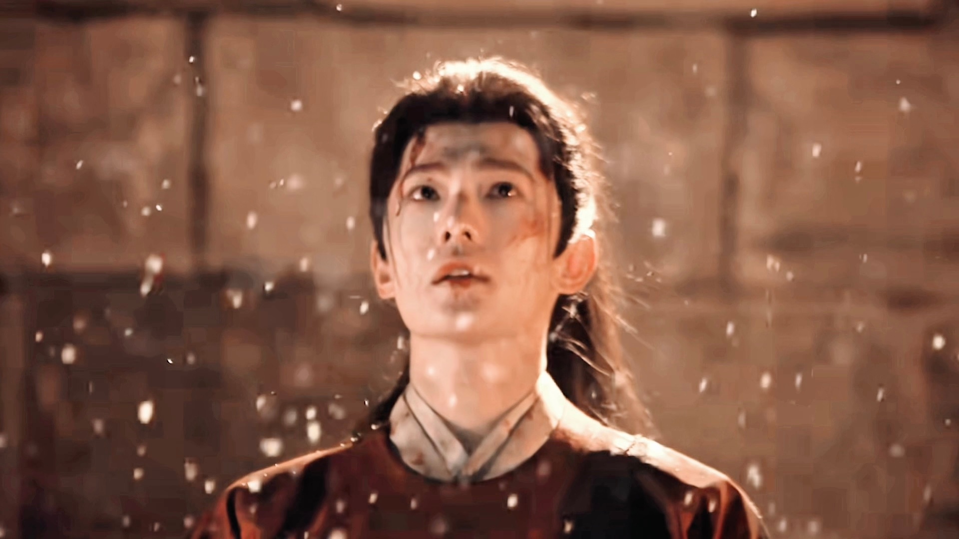 In the quiet aisles of Chinese literature classrooms and the bustling comment sections of Weibo alike, “雨霖铃”—literally “Rain‑Laden Bells”—has endured as a touchstone of sorrow, beauty, and cultural continuity. The phrase first entered the literary canon in the twelfth‑century Song Dynasty, when the celebrated ci‑poet Liu Yong (柳永) set his melancholy farewell to music. In his most famous version, “雨霖铃·寒蝉凄切” (Cold Cicadas, Sad and Sharp), the poet paints a rain‑soaked cypress pavilion where distant cicadas trill and a sudden downpour muffles the world, framing a lover’s parting with stark, sensual detail. The image of rain striking a bell, the “cry” of cicadas, and the lingering ache of separation have become shorthand for heartbreak in Chinese poetics.