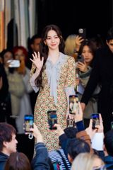 Meng Ziyi, a public figure, has officially begun her highly anticipated trip to Milan. Although details about the trip's purpose and itinerary are scarce, the announcement has generated significant interest among fans and followers. This trip marks a notable event for Meng Ziyi, potentially intertwined with the city's fashion scene, as hinted by coincidental mentions of Milan Fashion Week. As more information becomes available, insights into Meng Ziyi's activities and experiences in Milan will likely shed light on the significance of this trip.