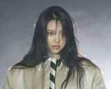 The portrayal of Guo Jing by Xiao Zhan in the recent adaptation of "The Legend of the Condor Hero" has sparked a frenzy of discussion among fans and critics alike. One of the standout aspects of this production is its unique take on traditional martial arts, deviating from the realistic approach often seen in other adaptations. Instead, director Tsui Hark opts for a stylized representation of "武学具象化" (martial arts visualization), where iconic moves like the "降龙十八掌" (Dragon Subduing Eighteen Palms) and "逆练九阴真经" (Reverse Practice of the Nine Yin Manual) are not only visually stunning but also carry a hint of fantasy.