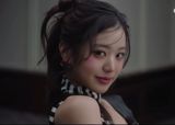 The "新专试听热潮" or the new album trial listening craze has taken social media by storm, with fans of IVE eagerly anticipating the group's latest release. Discussions and expectations are high, particularly regarding the performances of main singer and dancer ACE, as well as other notable members like Zhang Yuanying. As the release date approaches, the online community is buzzing with excitement, making this one of the most highly anticipated music releases in recent memory.