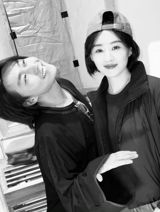 In a recent interview, actress Ye Tong expressed her deep admiration for fellow actress Zhao Yazhi, referring to her as "very respectable." This sentiment is not surprising, given Zhao's impressive career spanning decades and her enduring popularity. Ye Tong's comments highlight the respect and admiration that many in the entertainment industry have for Zhao, who is widely regarded as a seasoned and talented actress.