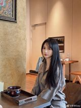 As the search for Zhou Yu Tong continues, friends, family, and fans are left with more questions than answers. The disappearance of someone so beloved by the community has sent shockwaves, highlighting the need for vigilance and the importance of community support during difficult times. While details about her disappearance are scarce, the incident underscores the complexities of missing person cases and the challenges faced by those left behind. As investigations unfold, the focus remains on finding Zhou Yu Tong and bringing her home safely.