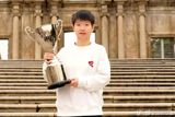 The 2025 Asian Cup is just around the corner, and the Chinese national table tennis team is gearing up to take on the best of Asia. With a strong lineup of 12 players, including Olympic champions Wang Chuqin and Sun Yingsha, China is looking to dominate the competition. The team has been training hard, and their recent performance at the WTT Singapore Grand Smash has given them a boost of confidence. The Asian Cup, which will be held in Shenzhen from February 19 to 23, will feature a single-elimination format, with the winner taking home $60,000 in prize money and 500 ranking points.