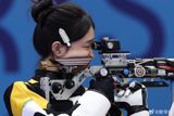 The Chinese shooter Huang Yu Ting has made headlines in the country with her impressive performance at the Paris Olympics. On July 29th, Huang competed in the women's 10m air rifle final, where she won the silver medal, just 0.1 points behind the gold medalist, 16-year-old Korean shooter Park Ha-yeon.
