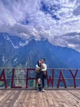 Zhang Xinyu and He Jie Celebrate Seventh Wedding Anniversary Amidst Overwhelming Public Support
