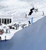Eileen Gu, the Chinese-American freestyle skier, suffered a severe injury during the 2025 Aspen X Games, forcing her to withdraw from the competition. According to reports, Gu had been training for 12 hours a day in preparation for the four events she was scheduled to participate in. However, she suffered injuries to both ankles during training and also experienced symptoms of illness, including coughing and fever. Despite her physical limitations, Gu attempted to push through and compete, but ultimately fell three times during the streetstyle event, resulting in a severe contusion that left her unable to walk. As a result, she was forced to withdraw from the subsequent events, including the U-pool and big air competitions.