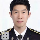 A tragic act of bravery on a Korean tidal flat has captured the attention of netizens across China and South Korea, prompting an outpouring of grief and admiration for a young coast‑guard officer who gave his life to save a stranger.